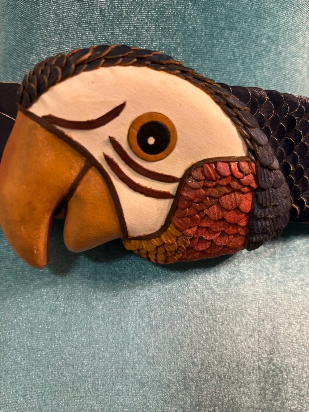 Y2K Vintage 1980’s Macaw Handcrafted Parrot Head Leather Belt in Navy
